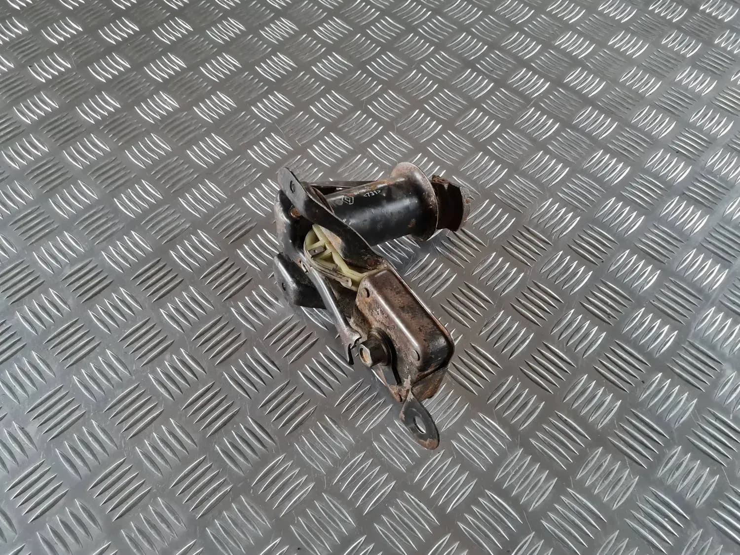 Zvedák náhradního kola RENAULT SCENIC III 2011 - foto 4