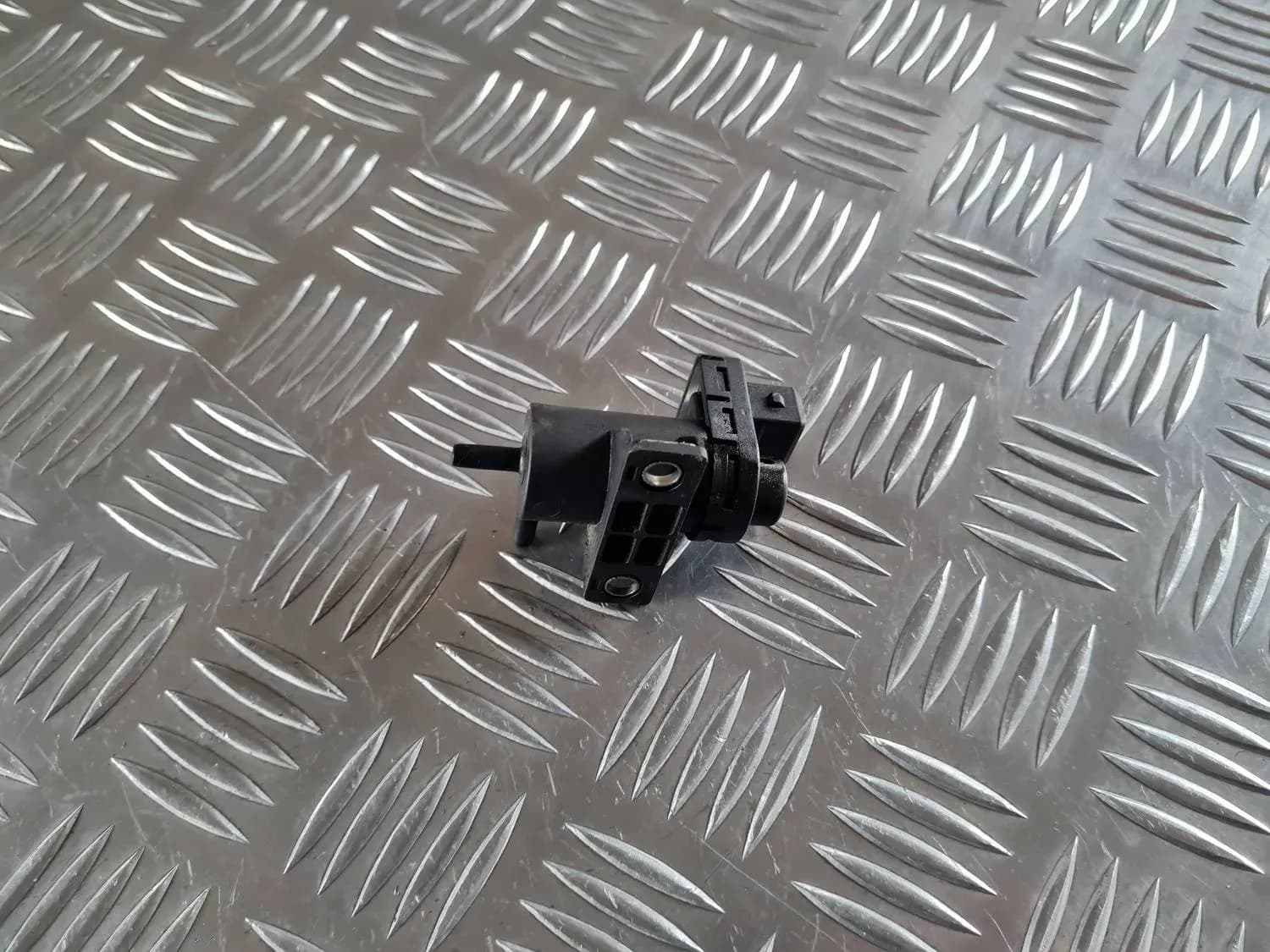 Elektromagnetický vakuový ventil RENAULT SCENIC III 2011 - foto 1