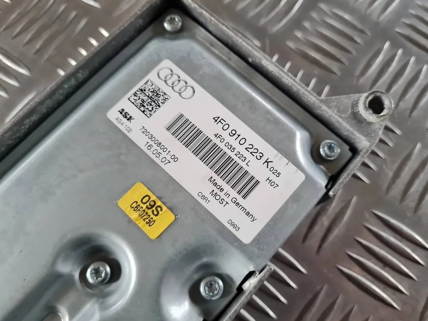 Jednotka zesilovače zvuku AUDI A6 2008 - foto 3