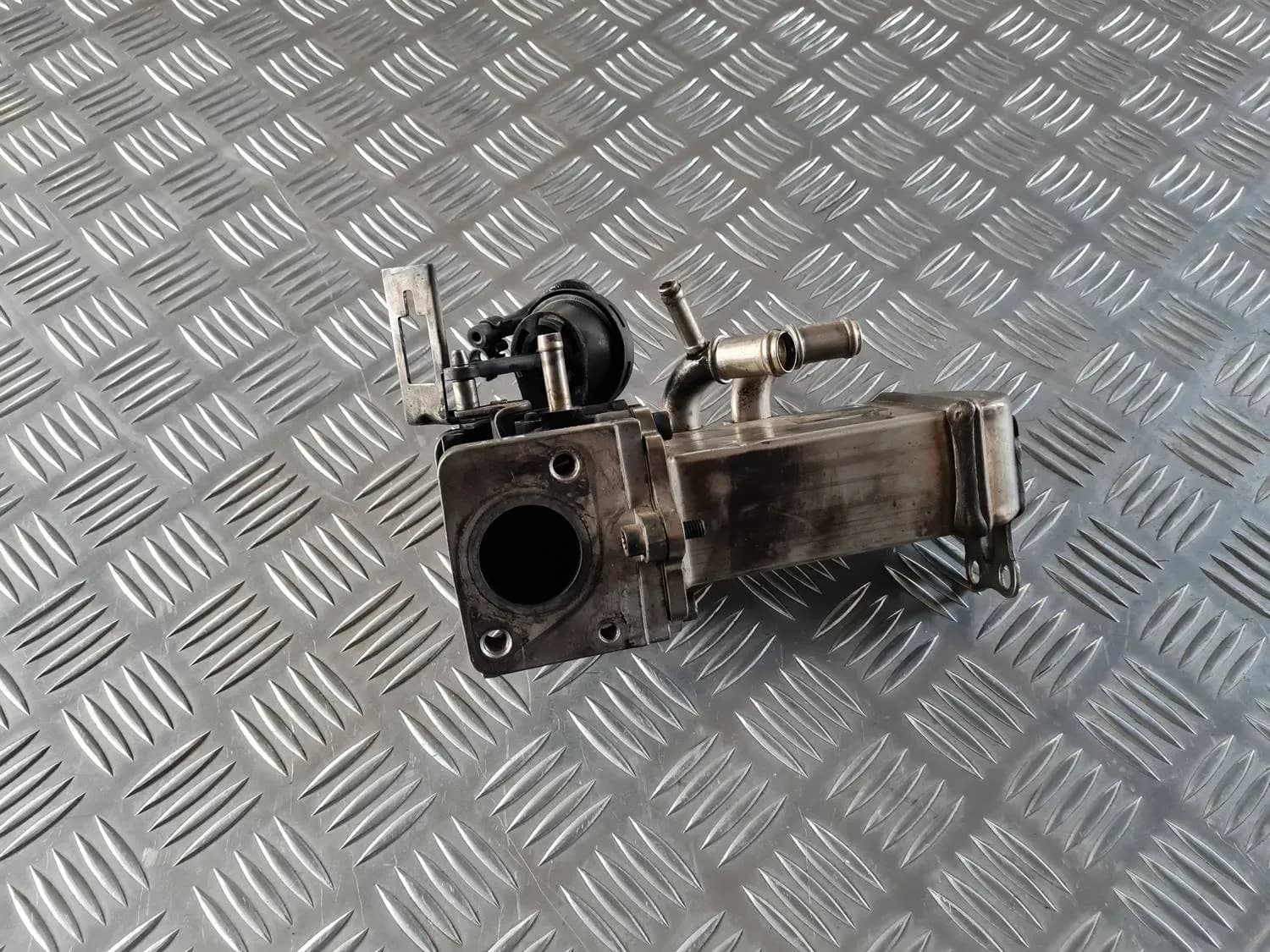 Chladič EGR ventilu AUDI A6 2008 - foto 3