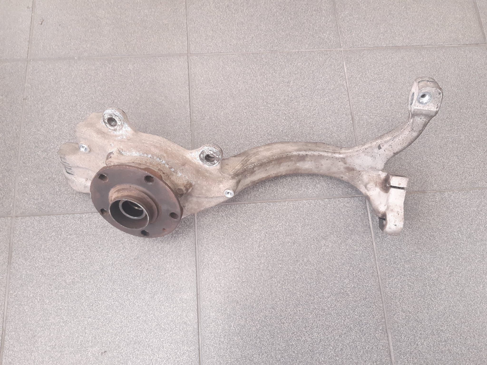 Kloub řízení vpředu vpravo AUDI A6 2008 - foto 2