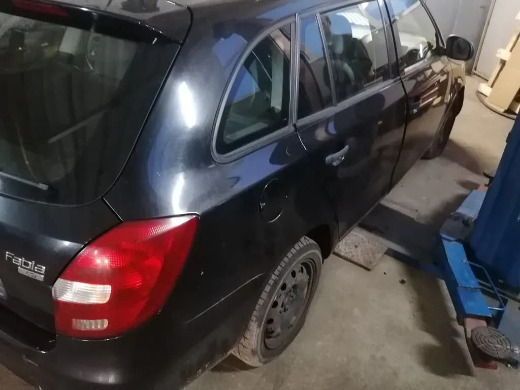 Fotka rozebraného vozu 3
