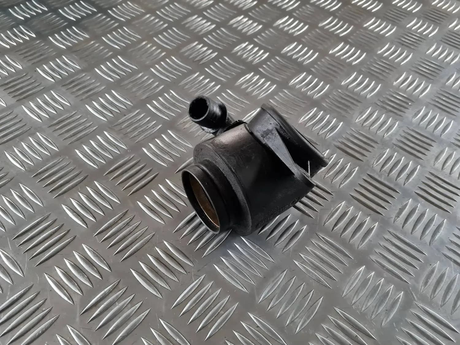 Rezonátor vzduchového filtru AUDI A6 2008 - foto 3