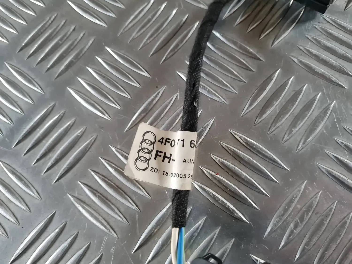 Drát motoru elektrického okna AUDI A6 2008 - foto 4