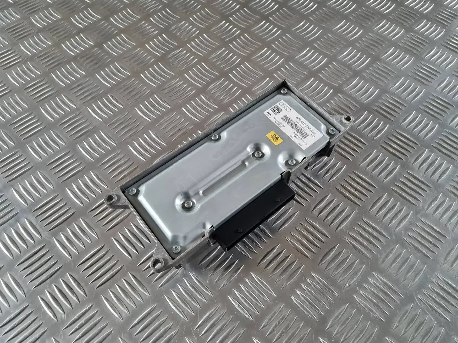 Jednotka zesilovače zvuku AUDI A6 2008 - foto 4