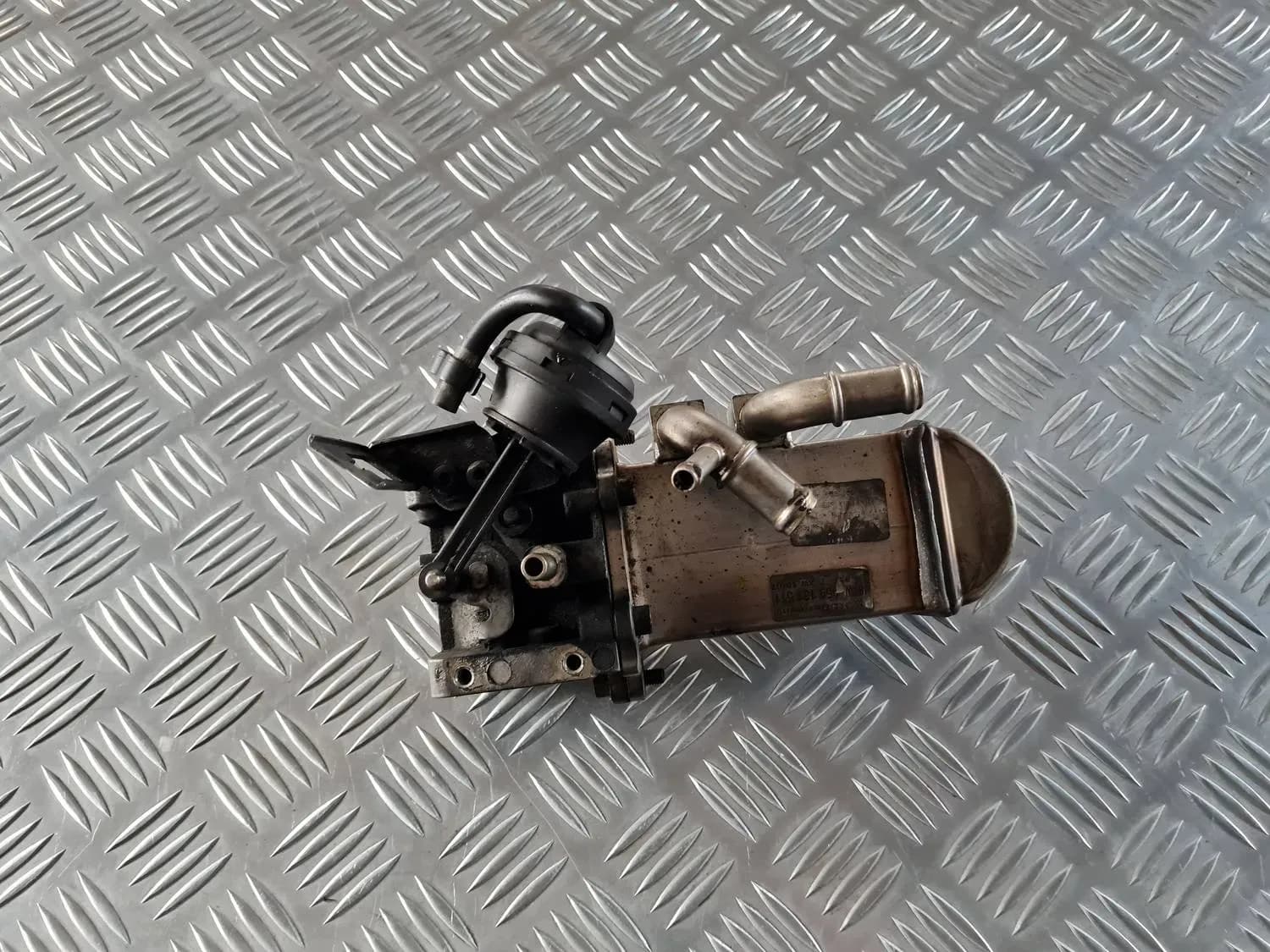 Chladič EGR ventilu AUDI A6 2008 - foto 4