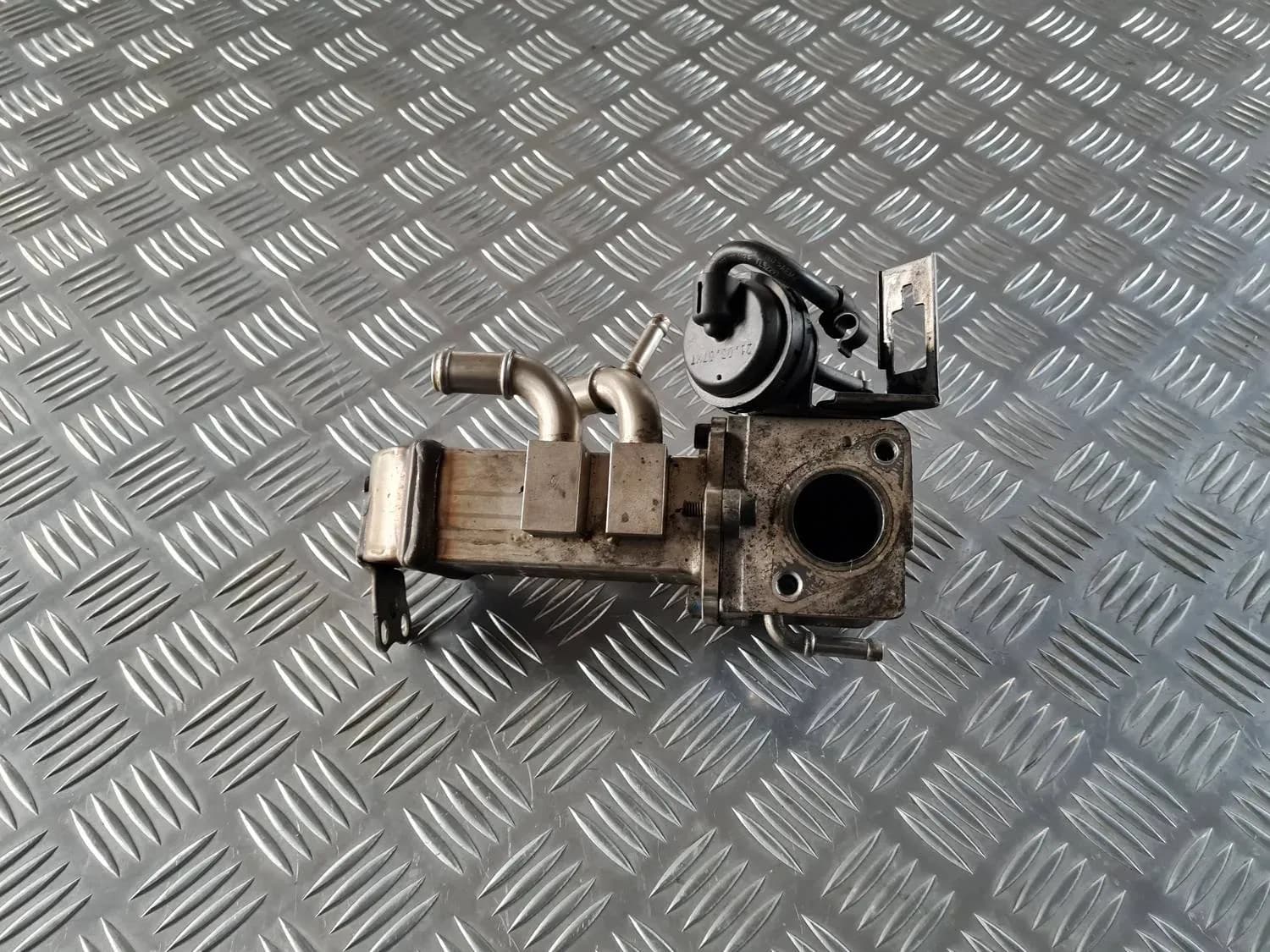 Chladič EGR ventilu AUDI A6 2008 - foto 2