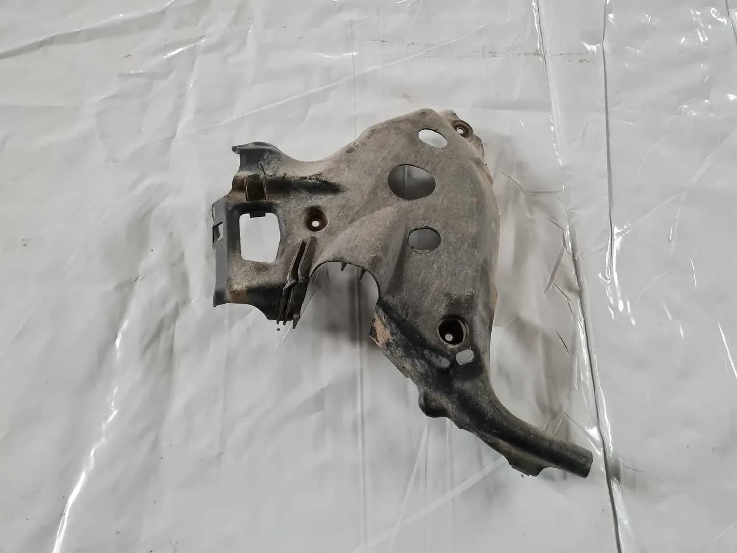 Ochrana zadního zavěšení rameno AUDI A6 2008 - foto 1