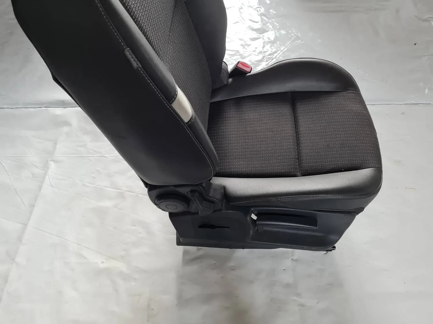 Pravé přední sedadlo RENAULT SCENIC III 2011 - foto 7