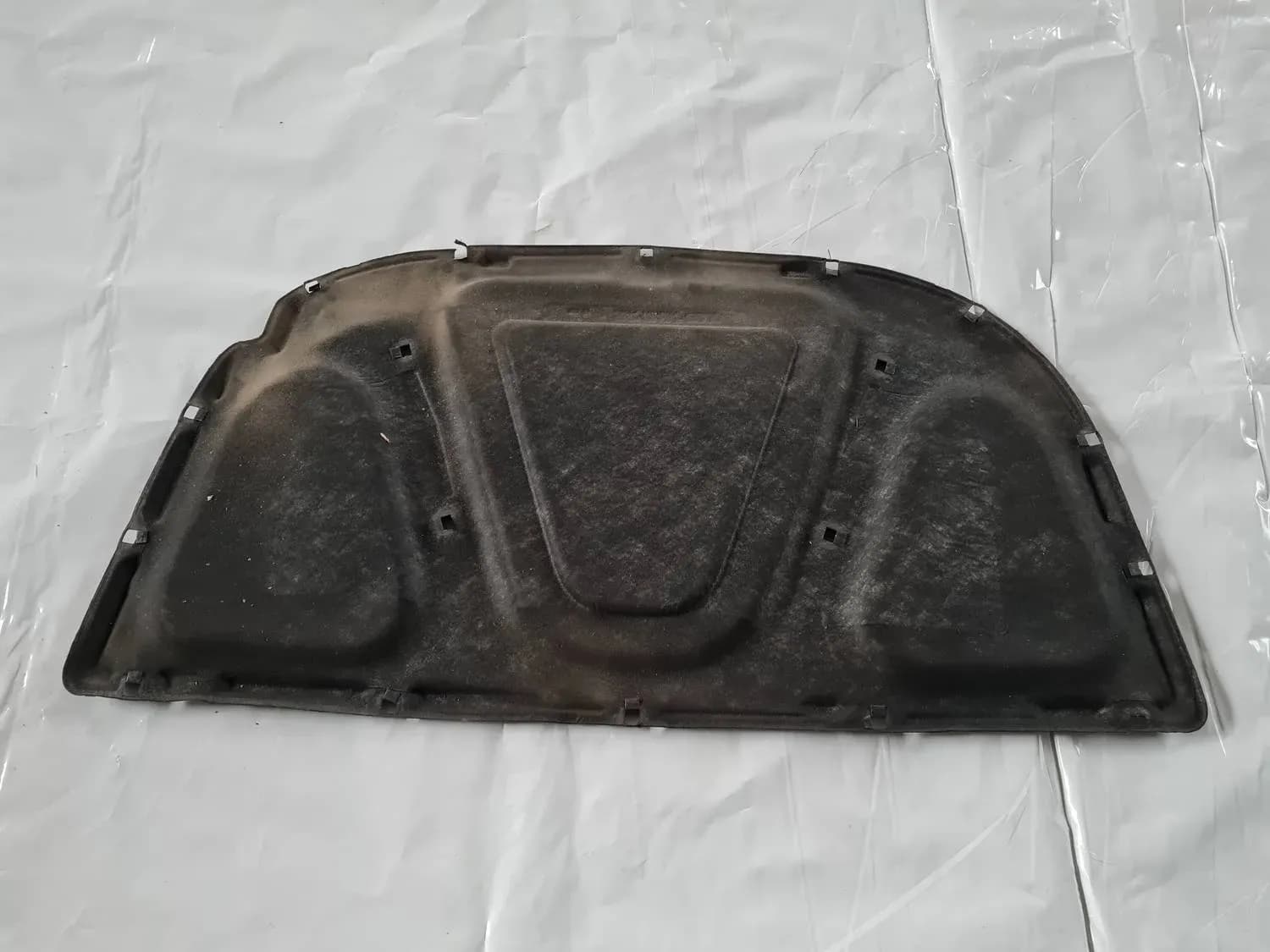 Odhlučnění kapoty AUDI A6 2008