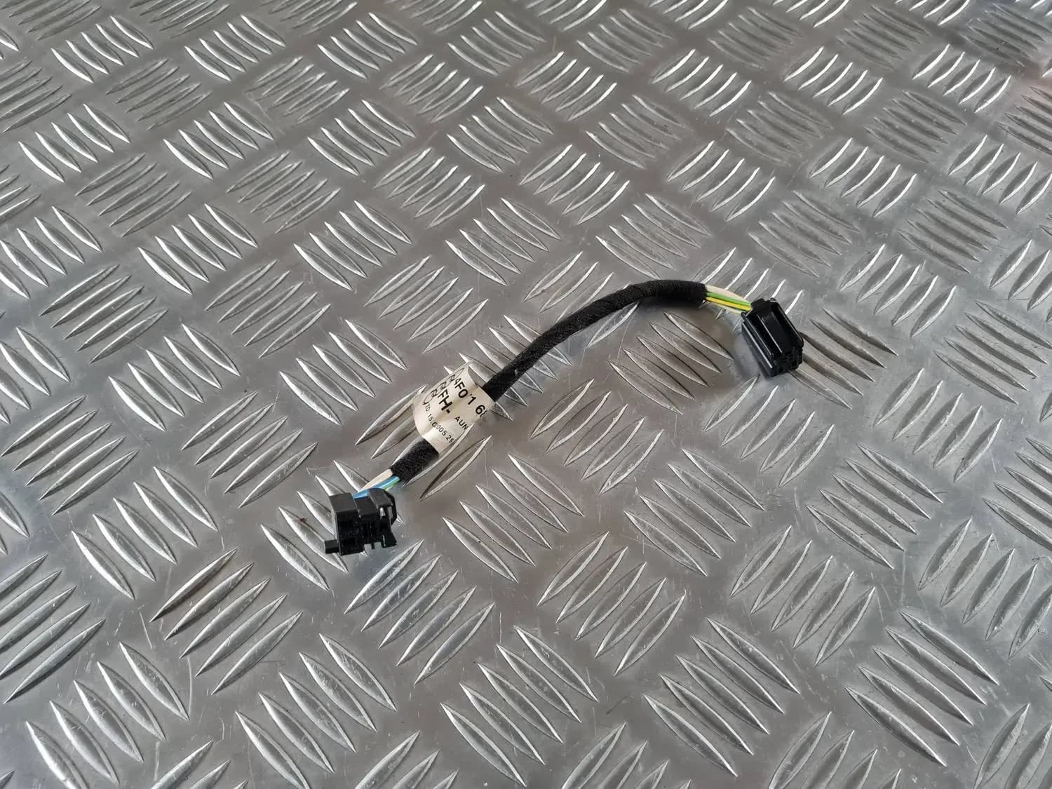 Drát motoru elektrického okna AUDI A6 2008 - foto 1