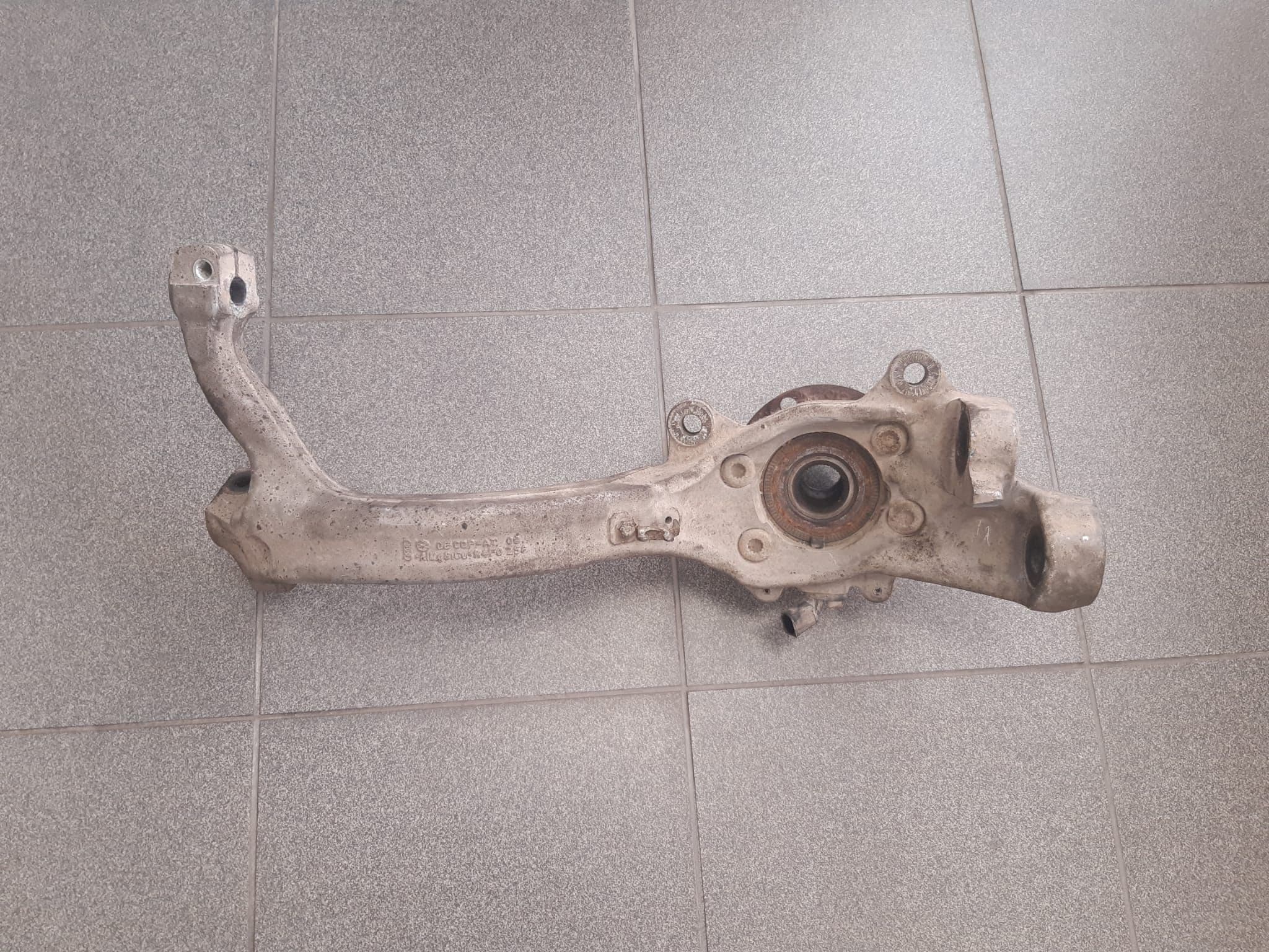 Kloub řízení vpředu vpravo AUDI A6 2008 - foto 1