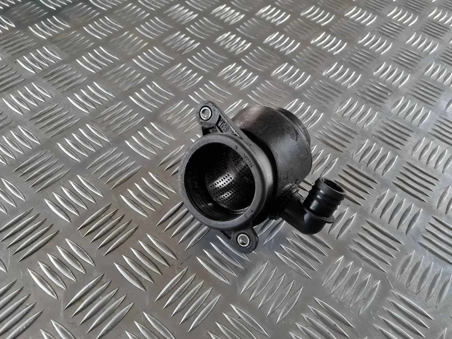 Rezonátor vzduchového filtru AUDI A6 2008 - foto 4