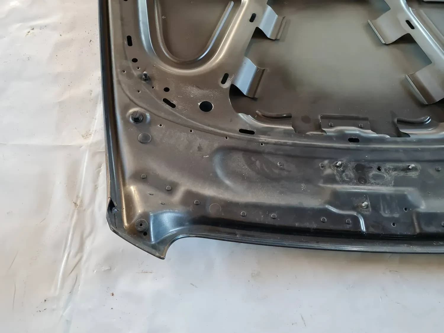 Kapota AUDI A6 2008 - foto 5