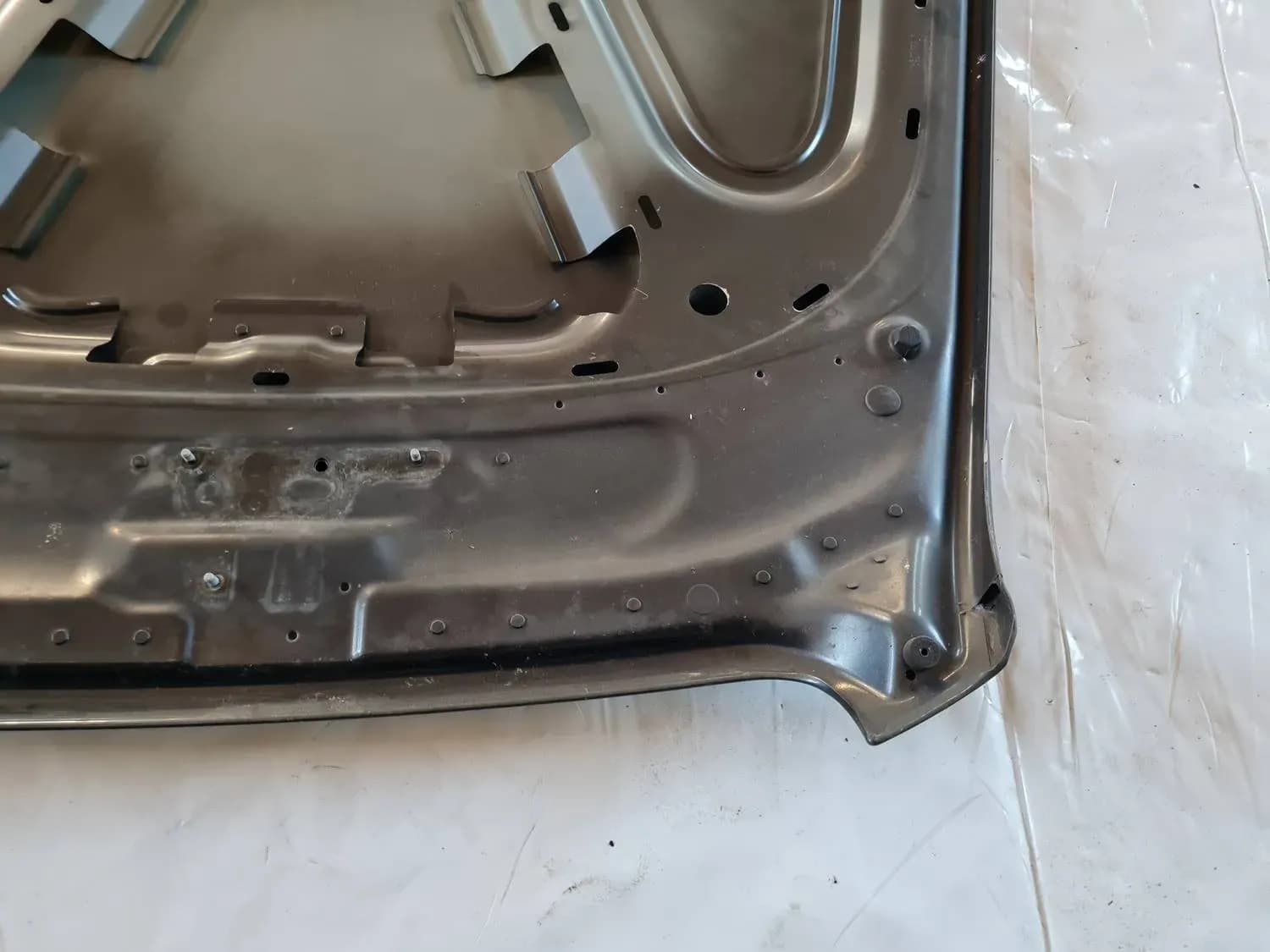 Kapota AUDI A6 2008 - foto 6