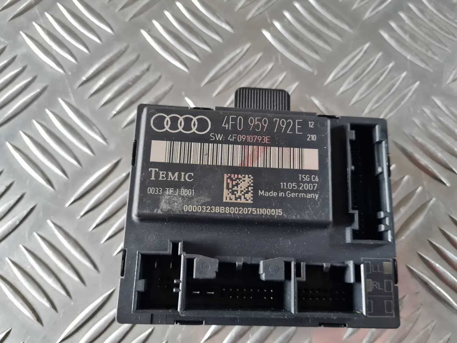 Řídicí jednotka Comfort AUDI A6 2008 - foto 2