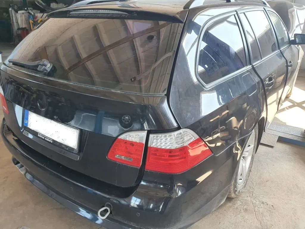 Fotka rozebraného vozu 2