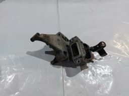 Držák motoru VW JETTA 2008