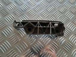Držák zadního nárazníku TOYOTA COROLLA VERSO 2003