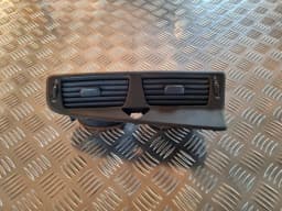 Ventilační otvor na přístrojové desce, střední VOLVO V70 2002 ASHGOLD