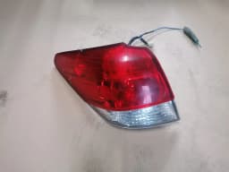 Levá zadní svítilna SUBARU LEGACY 2011