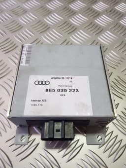 Jednotka zesilovače zvuku AUDI A4 2005